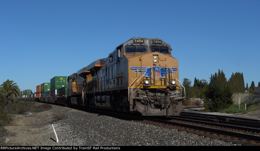 UP 7454 Leads the ILTLT-15